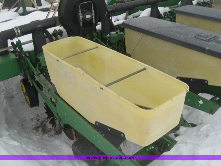 image for item 3892 John Deere 1770 Max Emerge Plus vacumeter planter