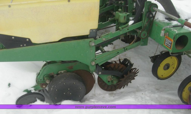 image for item 3892 John Deere 1770 Max Emerge Plus vacumeter planter