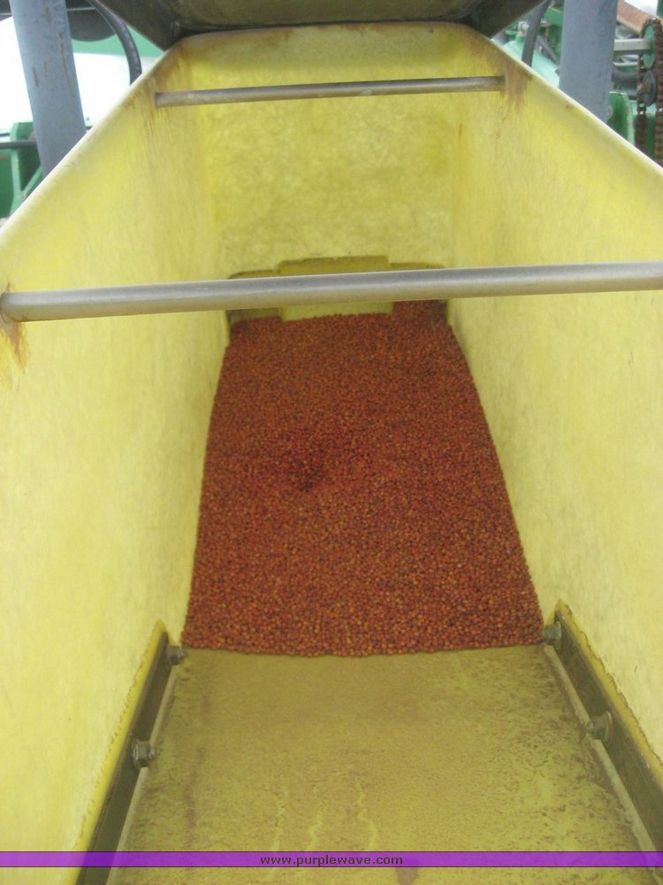 image for item 3892 John Deere 1770 Max Emerge Plus vacumeter planter