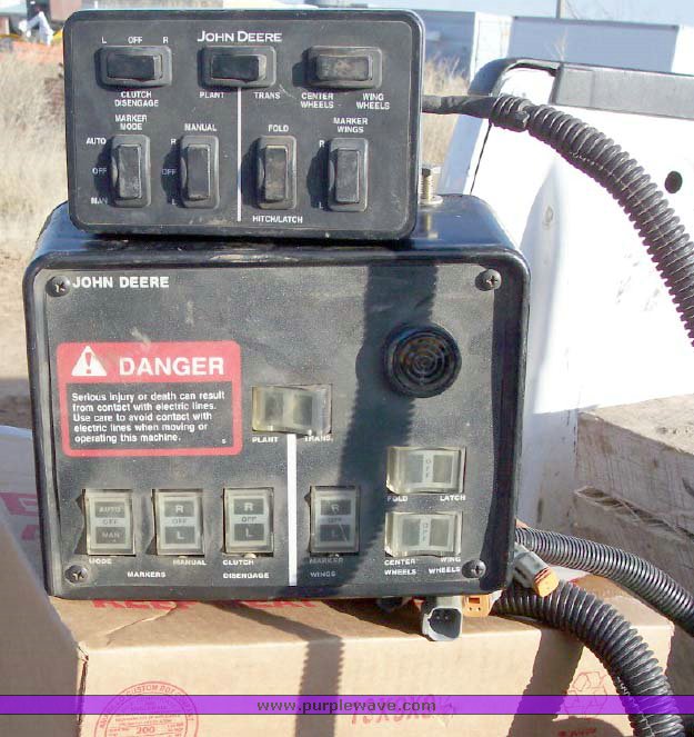 image for item 3892 John Deere 1770 Max Emerge Plus vacumeter planter