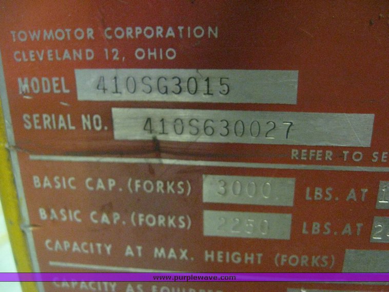 image for item 3893 Towmotor 410SG3015 forklift