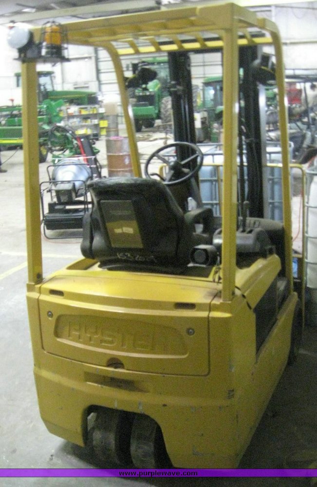 image for item 3894 Hyster electric forklift