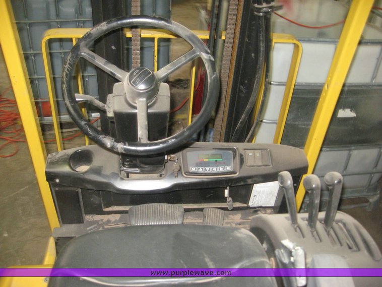 image for item 3894 Hyster electric forklift