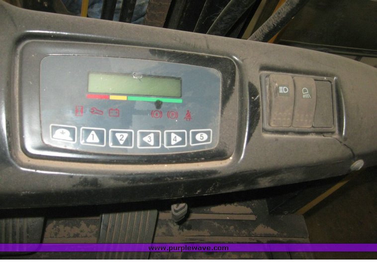 image for item 3894 Hyster electric forklift