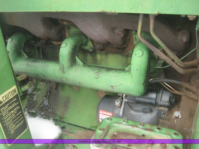 image for item 3895 John Deere 4020 Wheatland tractor with John Deere 148 loader