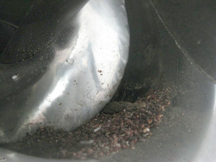 image for item 3896 1999 John Deere 9610 Maximizer combine