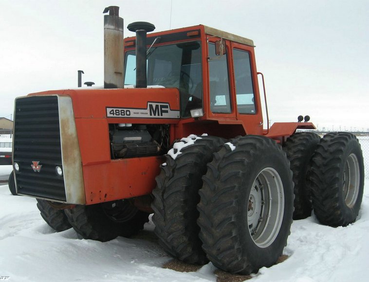 image for item 3897 1981 Massey-Ferguson 4880 4WD tractor