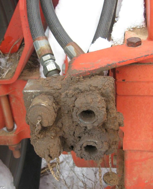 image for item 3897 1981 Massey-Ferguson 4880 4WD tractor