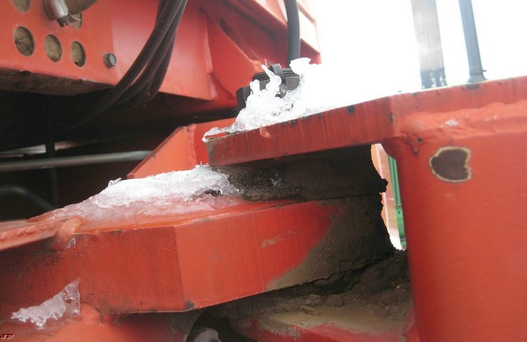 image for item 3897 1981 Massey-Ferguson 4880 4WD tractor