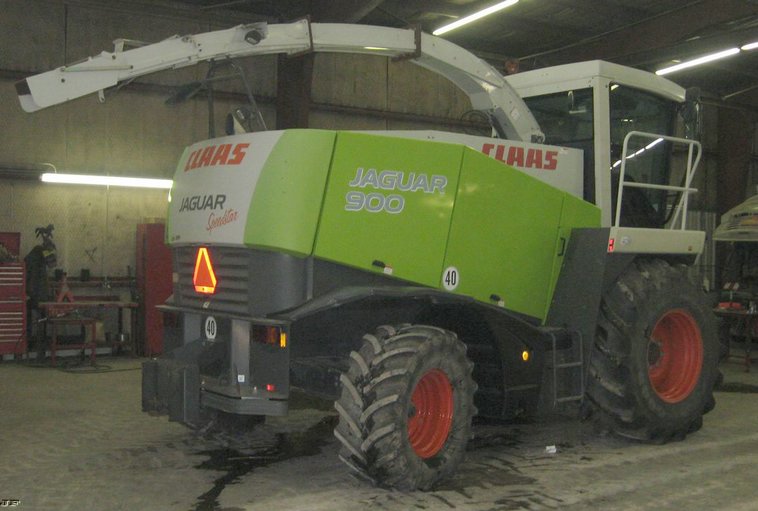 image for item 3898 2006 Claas Jaguar 900 Speedstar forage chopper