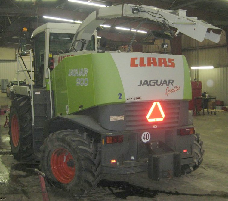 image for item 3898 2006 Claas Jaguar 900 Speedstar forage chopper