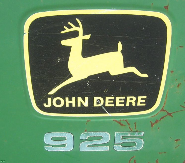 image for item 3899 1996 John Deere 925 rigid platform with finger reel