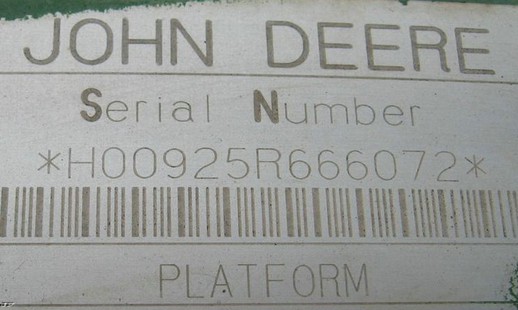image for item 3899 1996 John Deere 925 rigid platform with finger reel