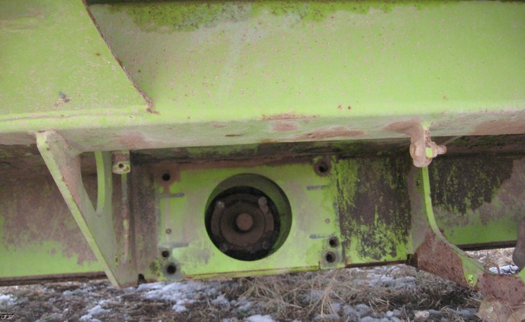 image for item 3905 Claas RU 600 Kemper style forage head