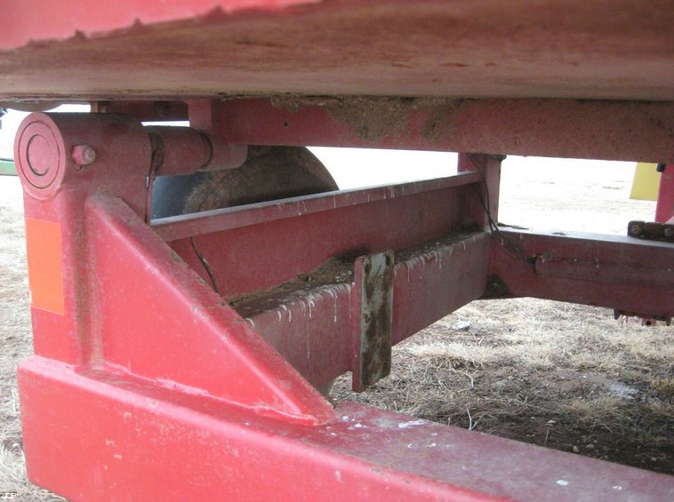 image for item 3906 Supreme 700 feed mixer