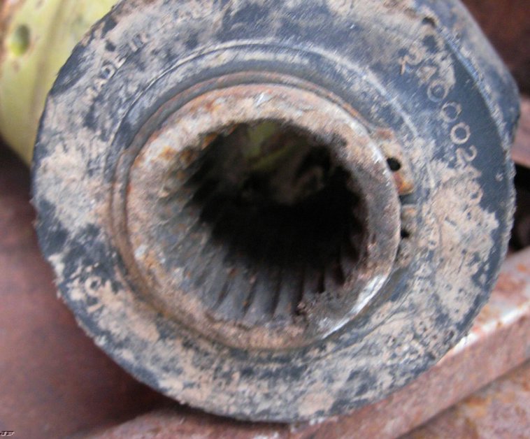 image for item 3906 Supreme 700 feed mixer