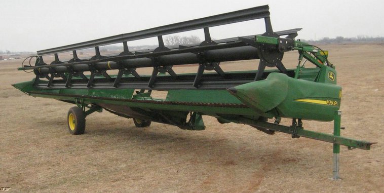 image for item 3909 2007 John Deere 936D draper platform