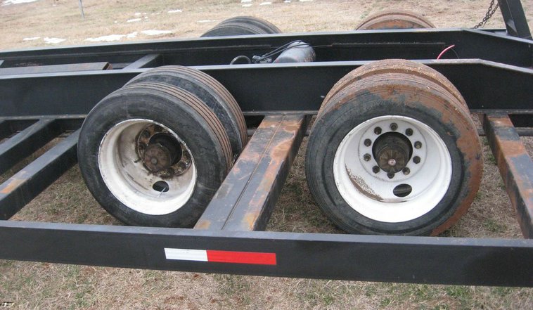 image for item 3910 2007 Shopbuilt combine trailer