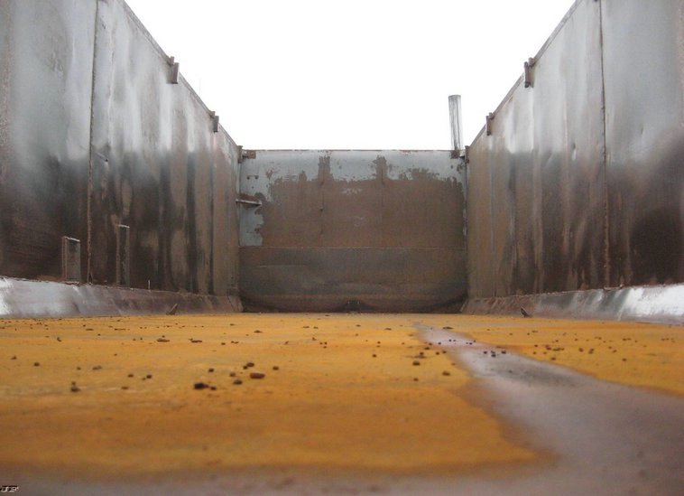 image for item 3911 1978 Ford LN9000 tandem axle truck with 22' combination bed