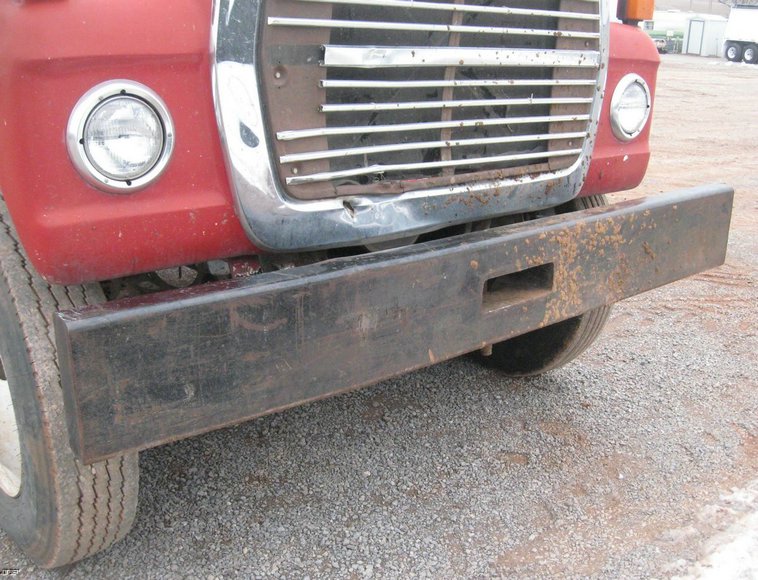 image for item 3911 1978 Ford LN9000 tandem axle truck with 22' combination bed