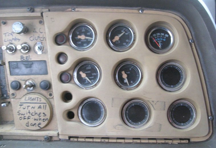 image for item 3911 1978 Ford LN9000 tandem axle truck with 22' combination bed