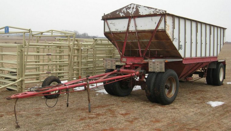 image for item 3912 1980 Doonan 21' pup grain trailer