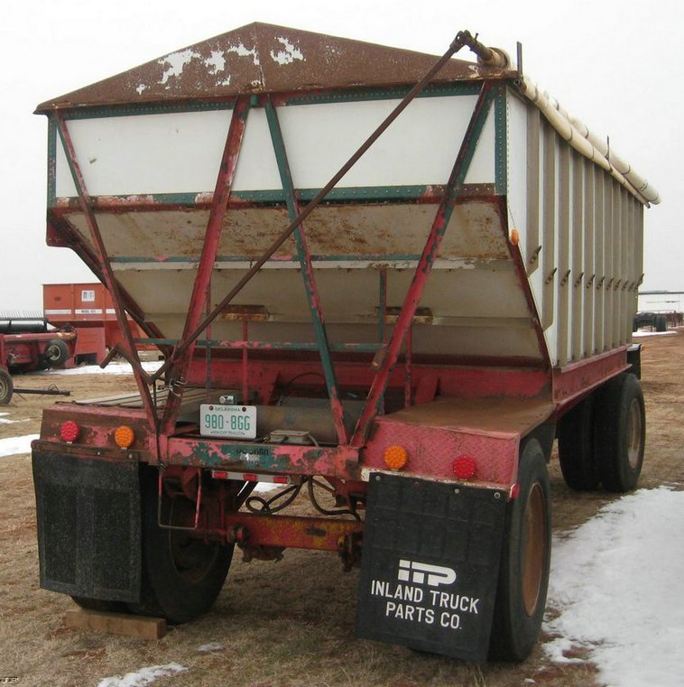 image for item 3912 1980 Doonan 21' pup grain trailer