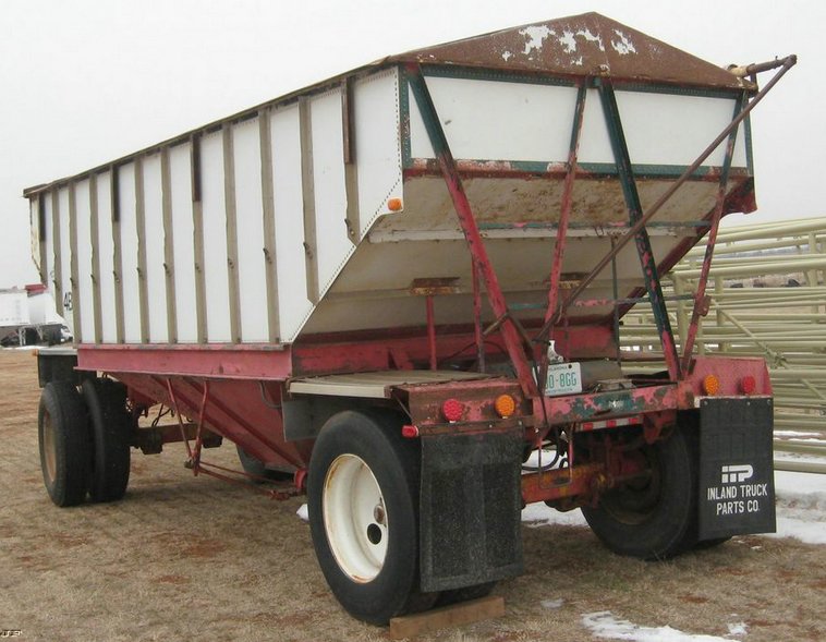 image for item 3912 1980 Doonan 21' pup grain trailer