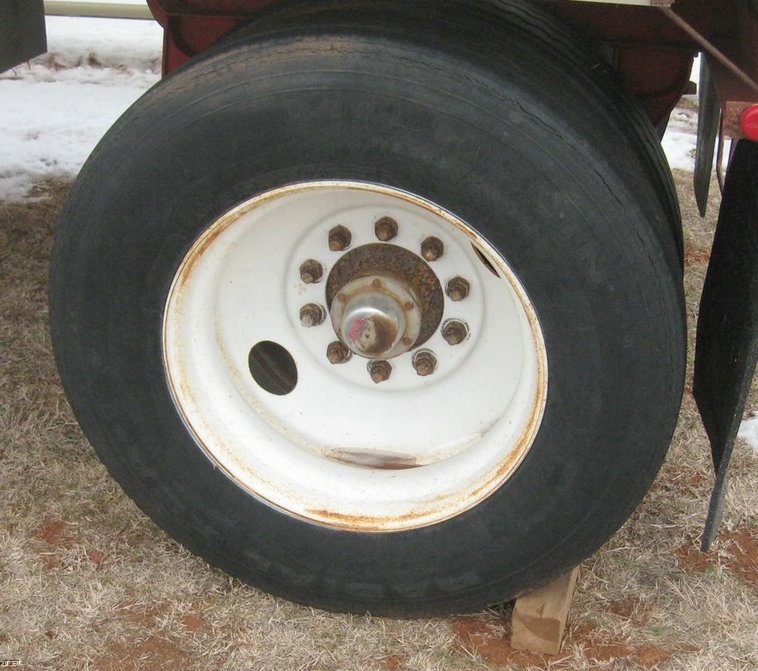 image for item 3912 1980 Doonan 21' pup grain trailer