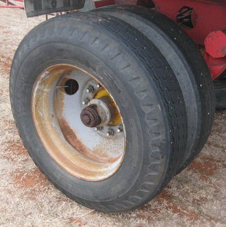 image for item 3912 1980 Doonan 21' pup grain trailer