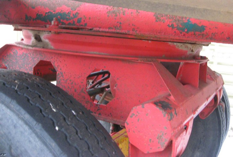 image for item 3912 1980 Doonan 21' pup grain trailer