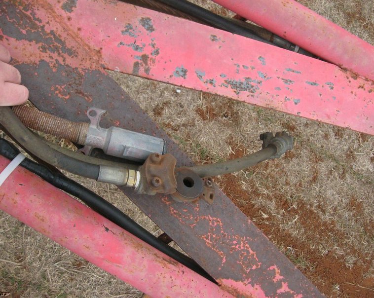 image for item 3912 1980 Doonan 21' pup grain trailer