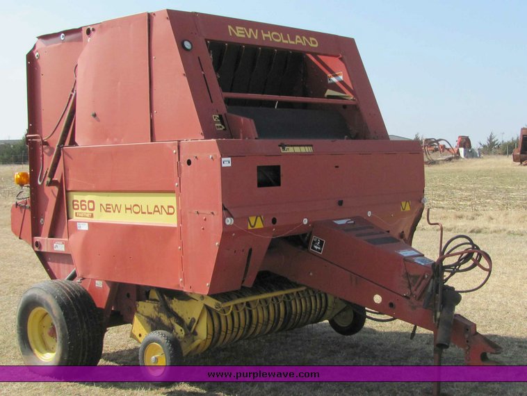 image for item 6674 New Holland 660 Fastnet round baler