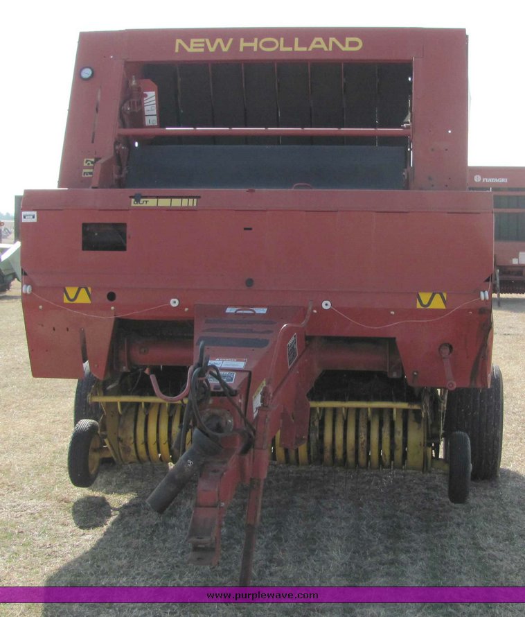 image for item 6674 New Holland 660 Fastnet round baler