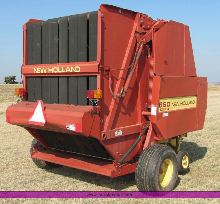 image for item 6674 New Holland 660 Fastnet round baler