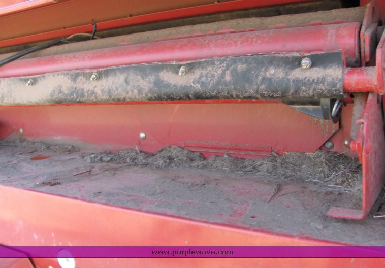 image for item 6674 New Holland 660 Fastnet round baler