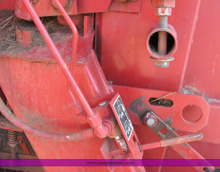 image for item 6674 New Holland 660 Fastnet round baler