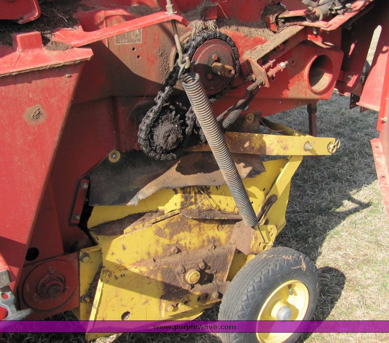 image for item 6674 New Holland 660 Fastnet round baler