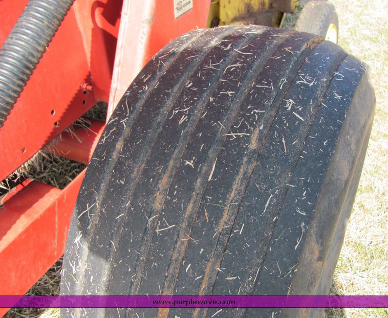 image for item 6674 New Holland 660 Fastnet round baler