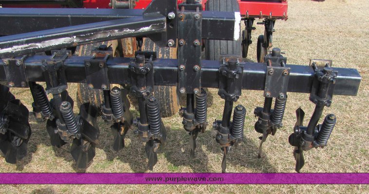 image for item 6707 Case International 5400 15' minimum till drill