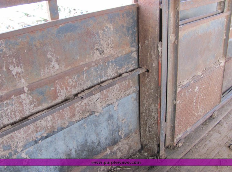 image for item 6708 1985 Travelong 20' enclosed trailer