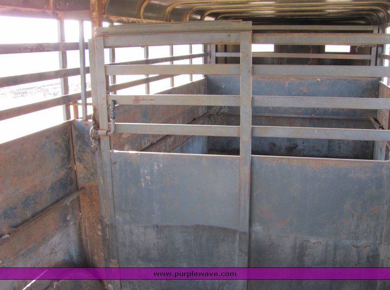 image for item 6708 1985 Travelong 20' enclosed trailer