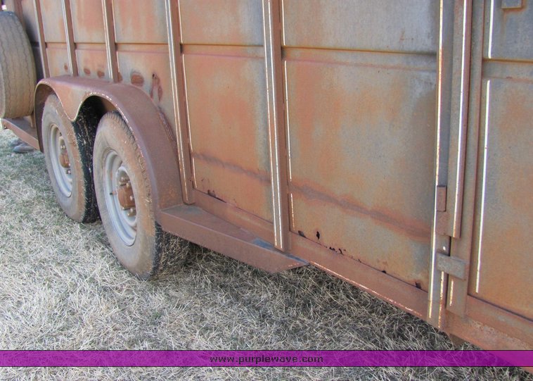 image for item 6708 1985 Travelong 20' enclosed trailer