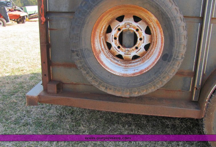 image for item 6708 1985 Travelong 20' enclosed trailer