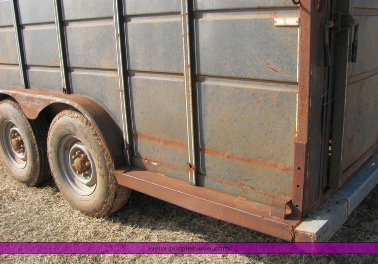 image for item 6708 1985 Travelong 20' enclosed trailer