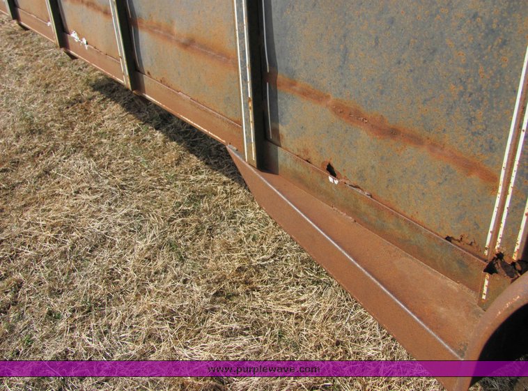 image for item 6708 1985 Travelong 20' enclosed trailer