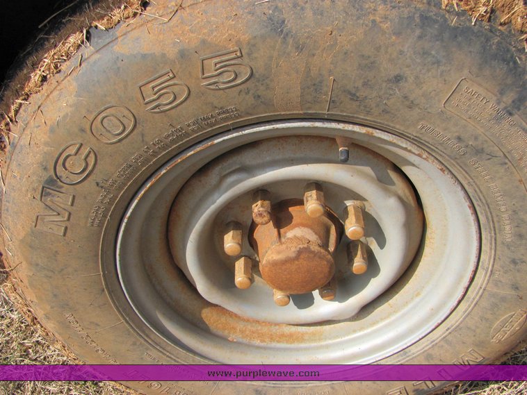 image for item 6708 1985 Travelong 20' enclosed trailer