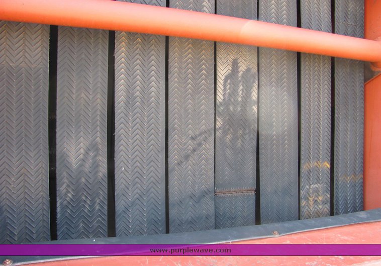 image for item 6710 Hesston 560 round baler