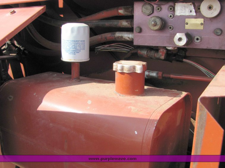 image for item 6710 Hesston 560 round baler