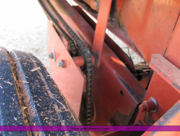 image for item 6710 Hesston 560 round baler